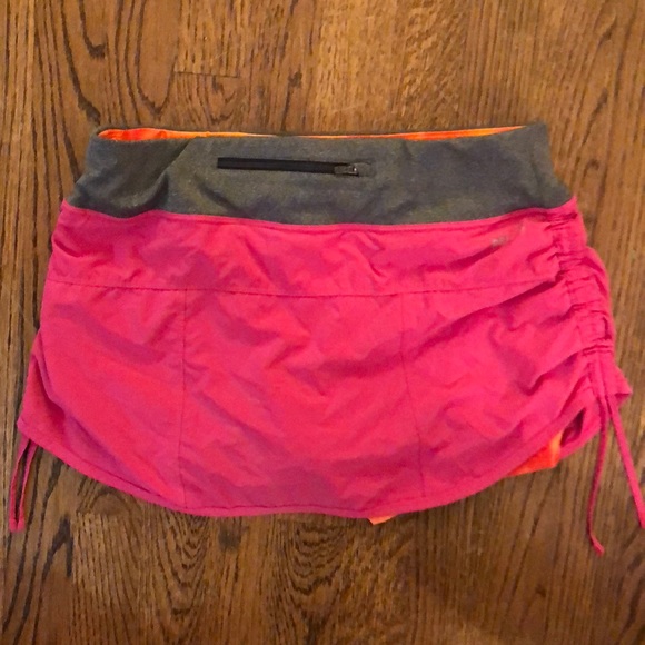 nike running skirt - Picture 2 of 3